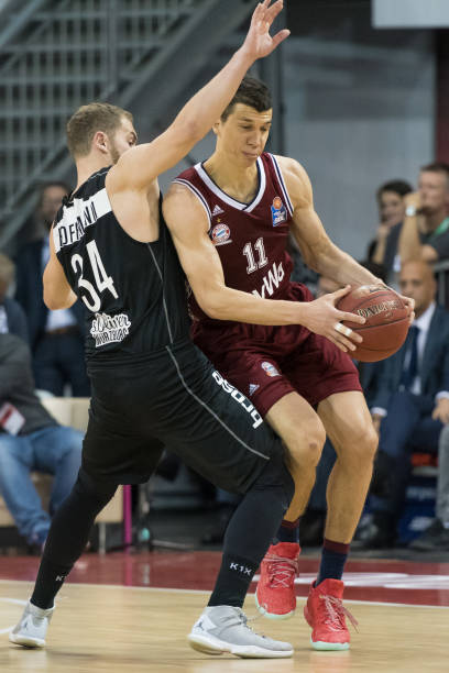 从低位频频 从低位频频